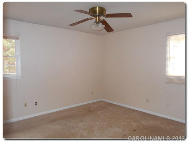 906  Mclaughlin Drive Charlotte North Carolina 28212