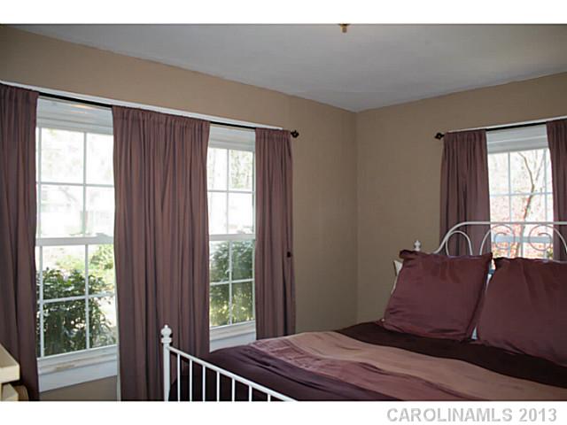 1209  Jones Street Gastonia North Carolina 28052