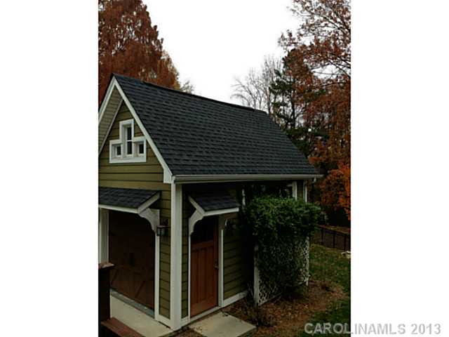 1328  Ivey Drive Charlotte North Carolina 28205