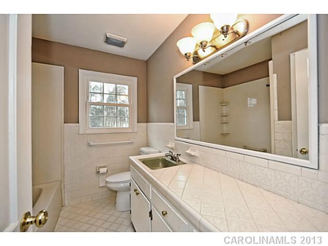 2717  Grayfox Lane Matthews North Carolina 28105