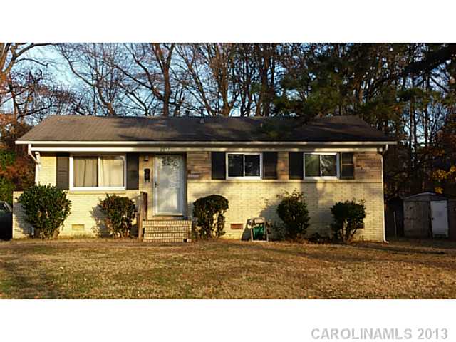 2812  Cedarhurst Drive Charlotte North Carolina 28269