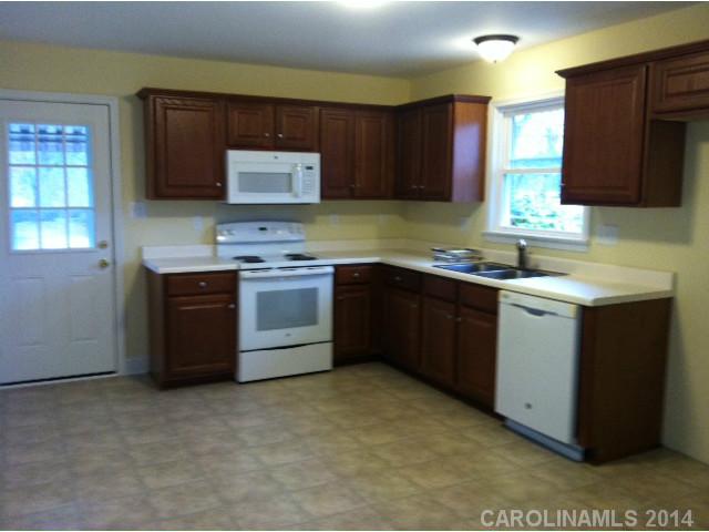 2001  Wedgedale Drive Charlotte North Carolina 28210-4545