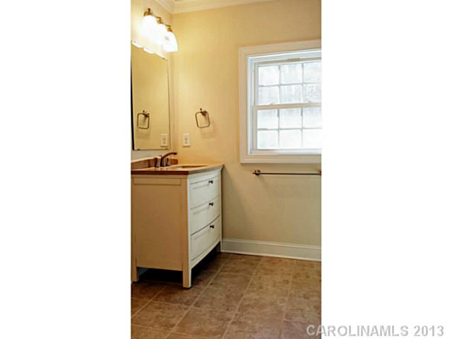 1416  Lineberger Avenue Gastonia North Carolina 28052