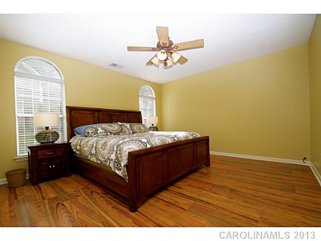 736  Foxborough Road Charlotte North Carolina 28213