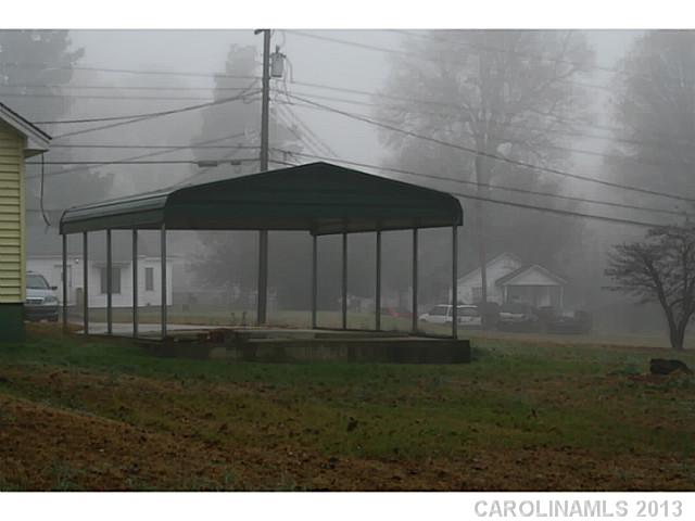 613 E Lee Avenue Bessemer City North Carolina 28016