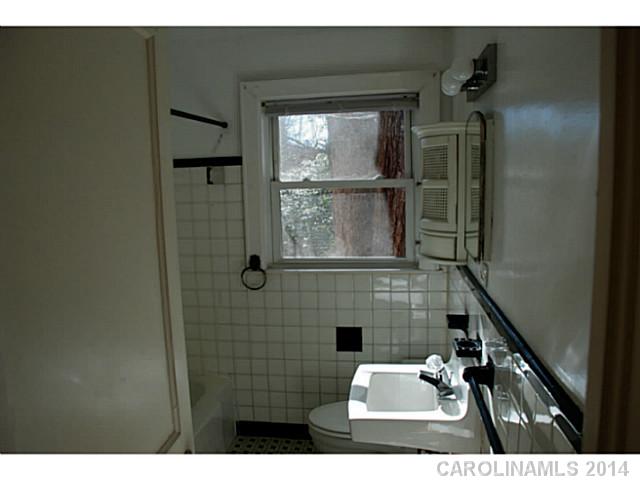 712  Ideal Way Charlotte North Carolina 28203