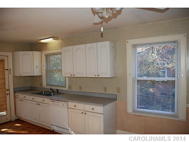 712  Ideal Way Charlotte North Carolina 28203