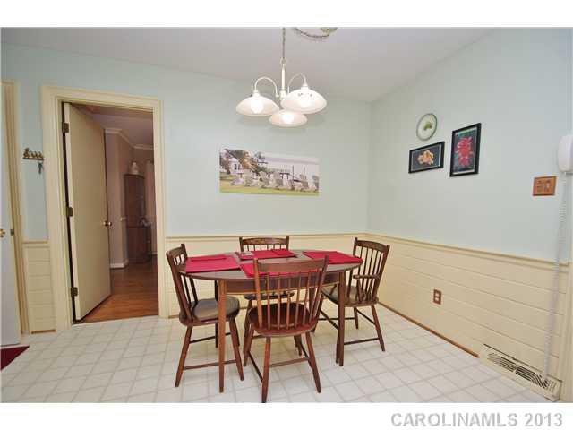 7741  Bedfordshire Drive Charlotte North Carolina 28226