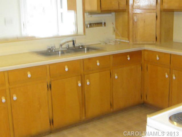 1737  Cannon Avenue Charlotte North Carolina 28269
