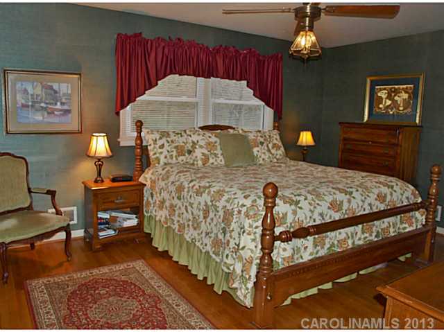 1098 NW 4th Avenue Drive Hickory North Carolina 28601