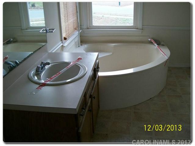 7135  Cabe Lane Charlotte North Carolina 28214