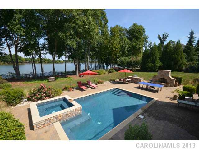 139  Shelbourne Place Mooresville North Carolina 28117