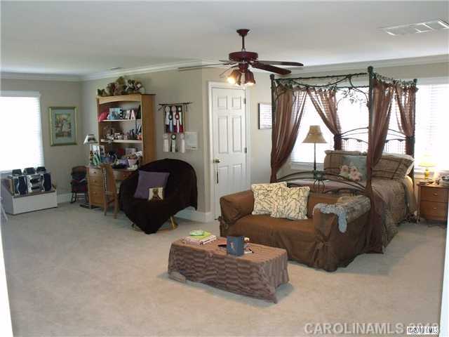 18706  River Ford Drive Davidson North Carolina 28036
