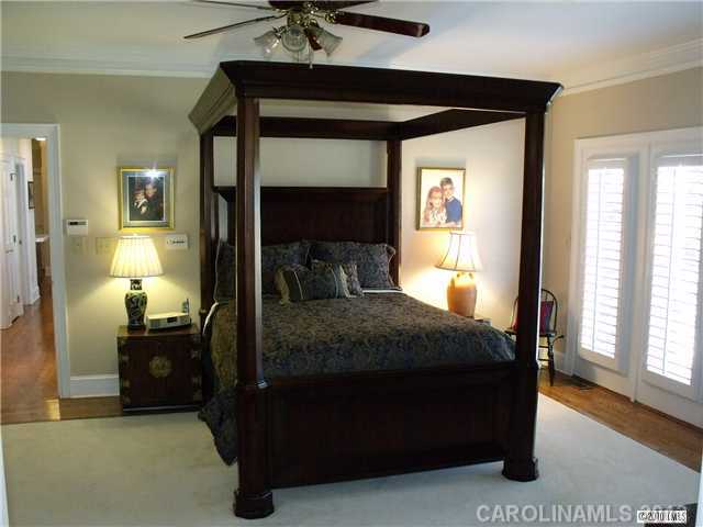 18706  River Ford Drive Davidson North Carolina 28036
