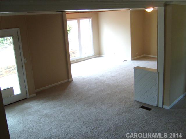 303  Maryland Avenue Bessemer City North Carolina 28016