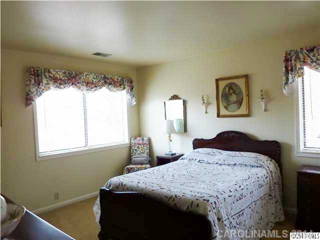 8513  Lorraine Drive Charlotte North Carolina 28270