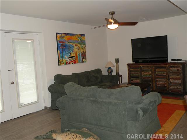 8244  Normandy Road Denver North Carolina 28037