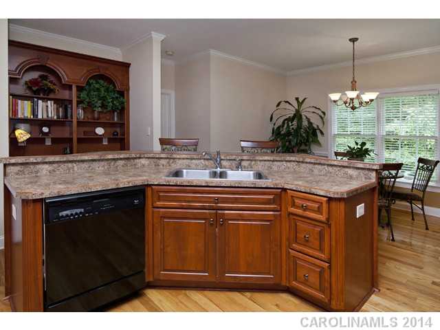 806  Ashley Court Lowell North Carolina 28098