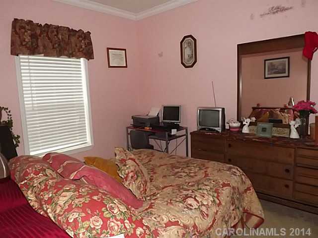 7189  Green Farm Road Lawndale North Carolina 28090