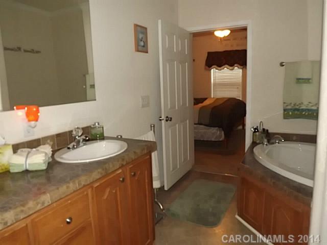 7189  Green Farm Road Lawndale North Carolina 28090