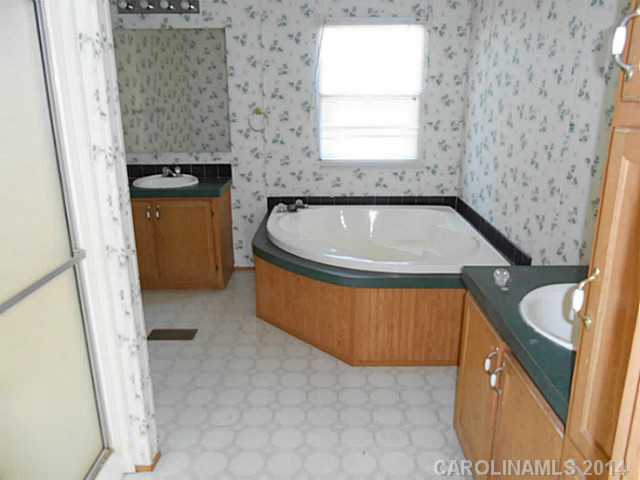 2425  Leonhart Road Cherryville North Carolina 28021