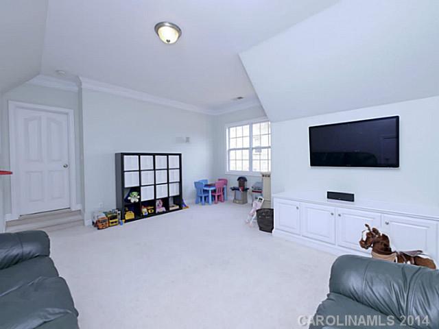13941  Shanghai Links Place Charlotte North Carolina 28278