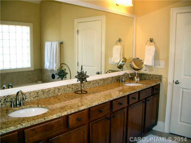 5855  Tipperary Drive Denver North Carolina 28037