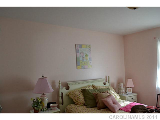 220  Plonk Road Dallas North Carolina 28034