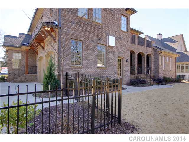 2523  Maybank Drive Charlotte North Carolina 28211