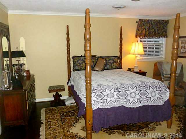 1128  Nottingham Drive Gastonia North Carolina 28054