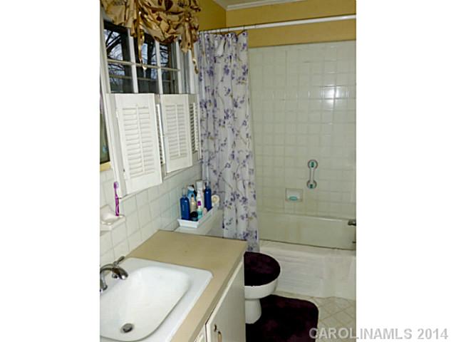 1128  Nottingham Drive Gastonia North Carolina 28054