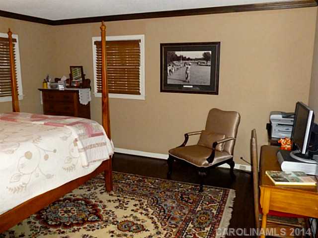 1128  Nottingham Drive Gastonia North Carolina 28054