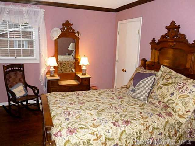 1128  Nottingham Drive Gastonia North Carolina 28054