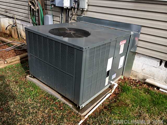 8519  Lawyers Road Charlotte North Carolina 28227