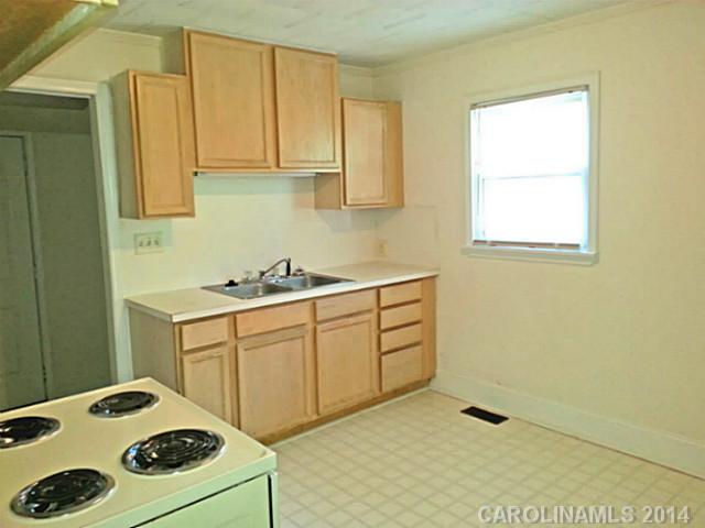 8519  Lawyers Road Charlotte North Carolina 28227