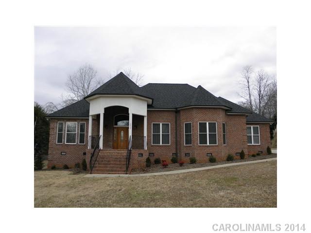1213  Waterford Drive Hickory North Carolina 28602