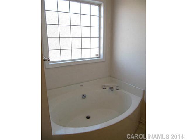 344  Holstein Drive Dallas North Carolina 28034