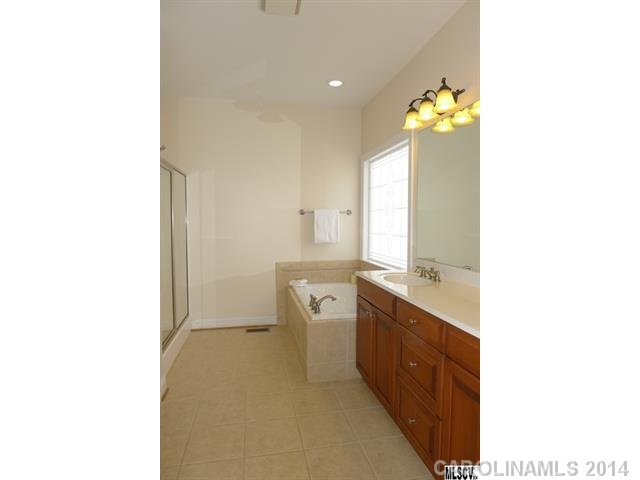 449 NE 28th Avenue Hickory North Carolina 28601