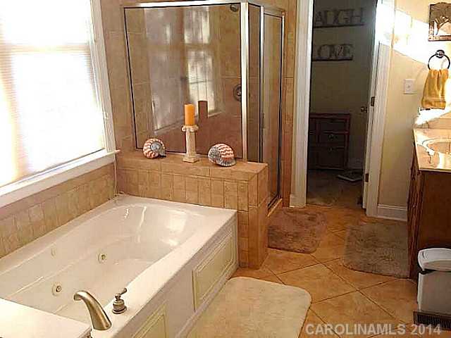 3565  Maple Brook Drive Denver North Carolina 28037