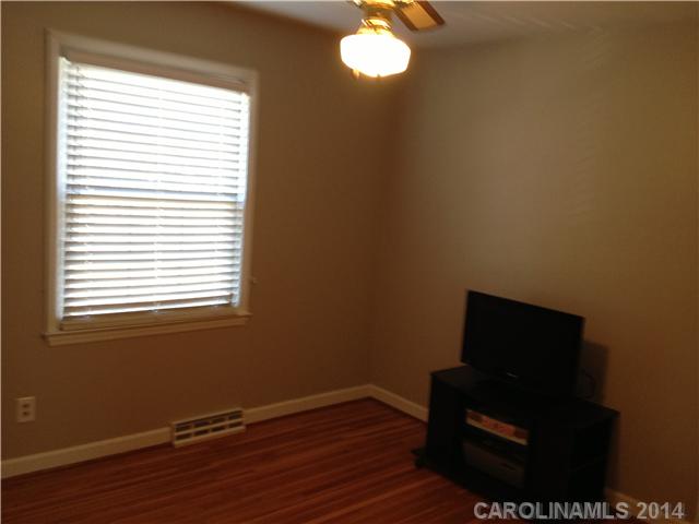 2912  Spring Valley Road Charlotte North Carolina 28210