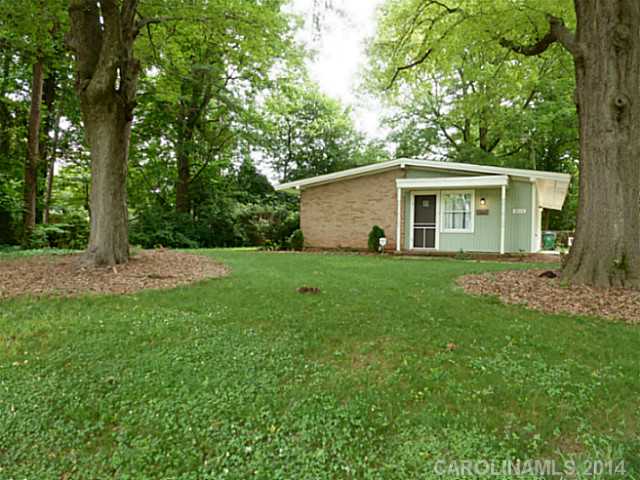 3515  Manchester Drive Charlotte North Carolina 28217