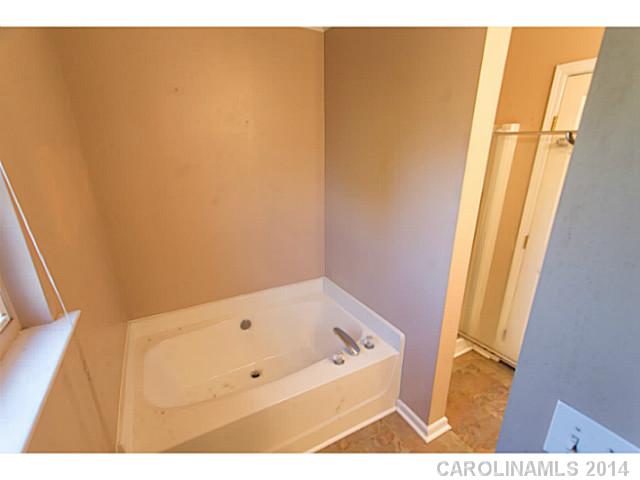 14326  Riding Hill Avenue Charlotte North Carolina 28213