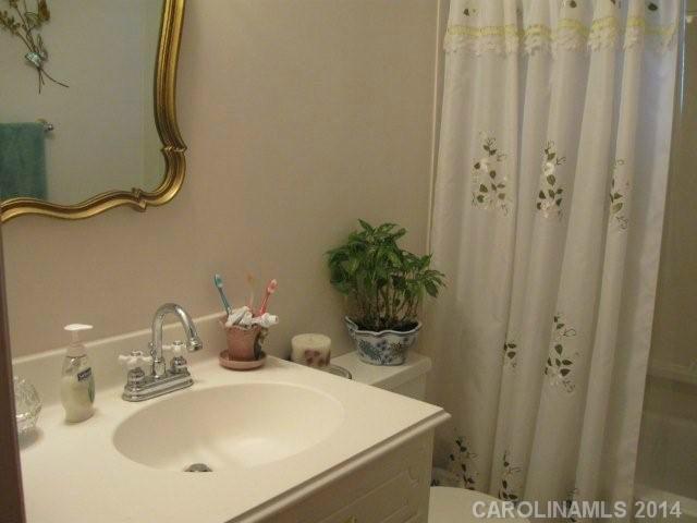 105  Carolina Circle Lincolnton North Carolina 28092
