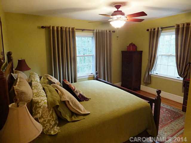 910 S South Street Gastonia North Carolina 28052
