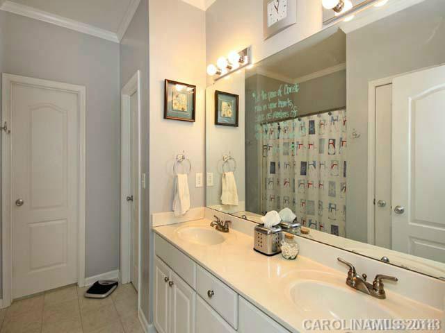 136  Farmdale Drive Troutman North Carolina 28166