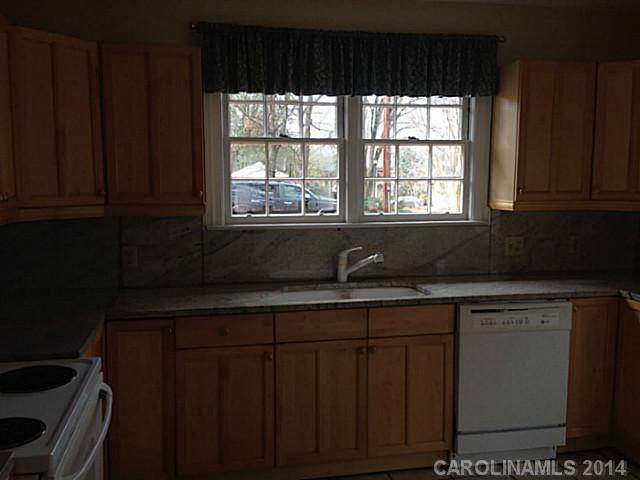 1927  Brandon Circle Charlotte North Carolina 28211