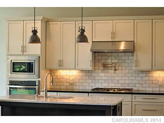 1817  Nassau Boulevard Charlotte North Carolina 28205