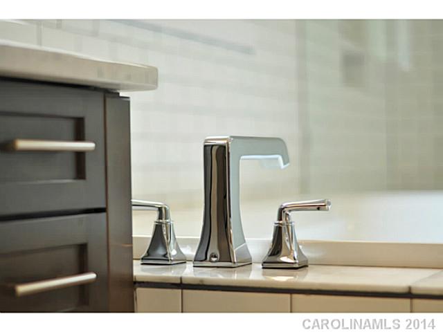 1817  Nassau Boulevard Charlotte North Carolina 28205