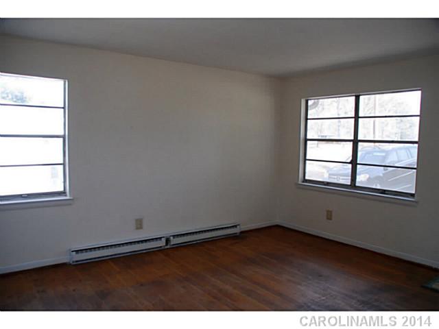 1319  Thompson Avenue Charlotte North Carolina 28216