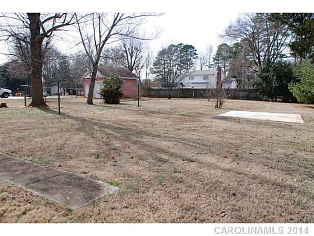 1319  Thompson Avenue Charlotte North Carolina 28216